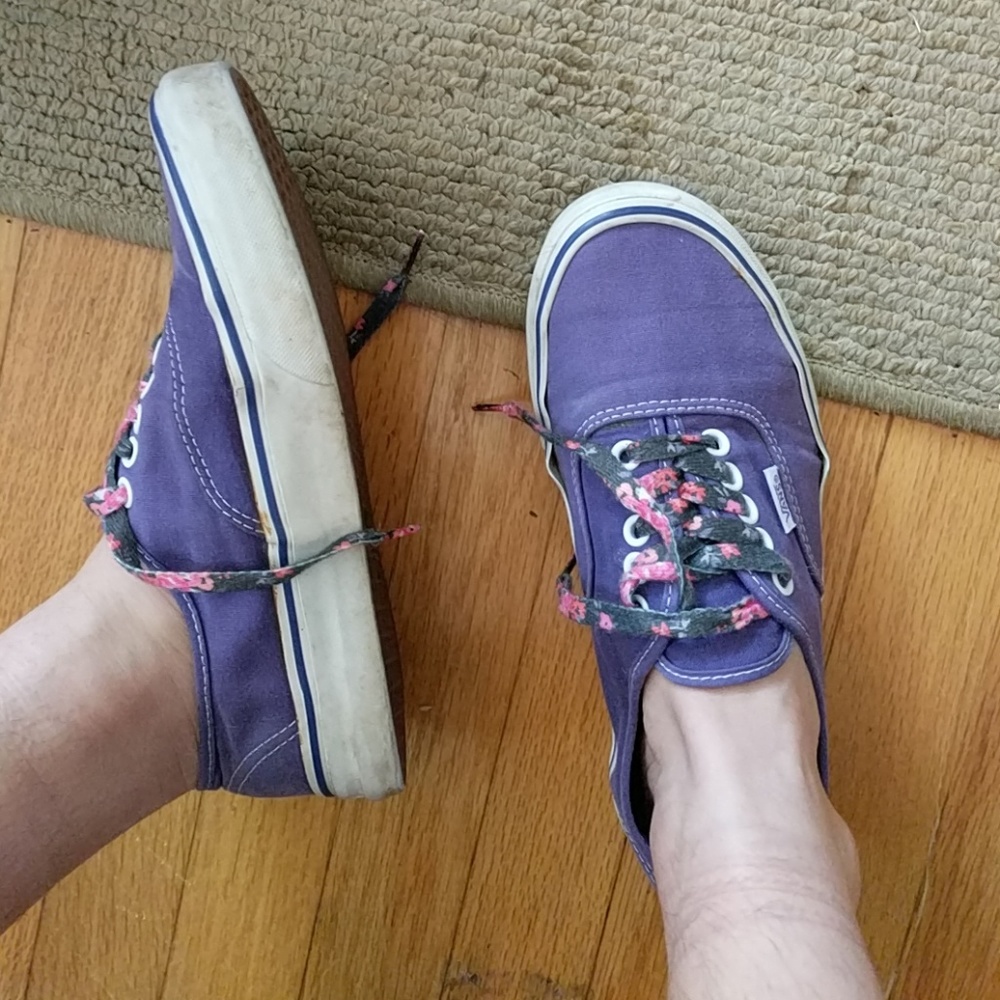 Purple Vans with flower laces <3